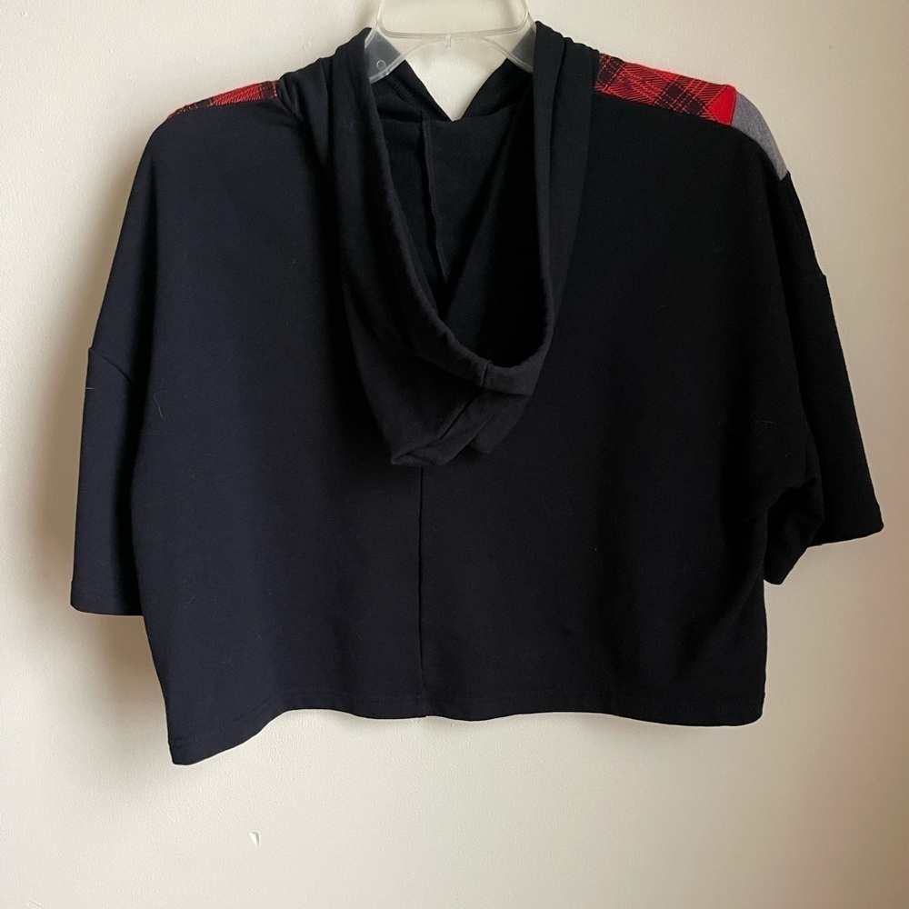 flirtitude Activewear Short Sleeve Hooded Sweatshirt - Picture 6 of 6